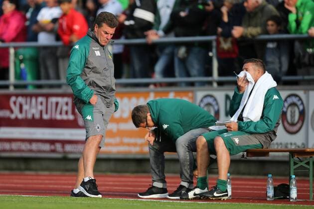 Moenchengladbach Trainer Dieter Hecking waehrend des Testspiels der Borussia Moenchengladbach gegen OGC Nizza am 20.07.2017 in Rottach-Egern. Rottach-Egern Copyright: xEngelbrecht Eibner-Pressefotox EP_MET