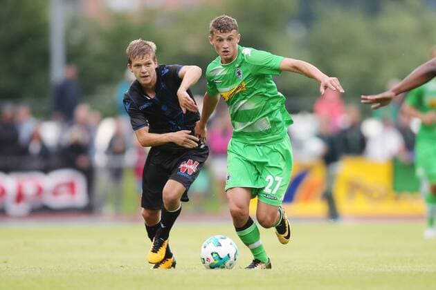 Vincent Koziello (Nizza) und Mickaael Cuisance (Moenchengladbach) waehrend des Testspiels der Borussia Moenchengladbach gegen OGC Nizza am 20.07.2017 in Rottach-Egern. Rottach-Egern Copyright: xEngelbrecht Eibner-Pressefotox EP_MET