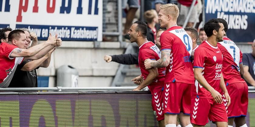 WAALWIJK, FC Utrecht - Valletta FC, voetbal, Europa League, voorronde, seizoen 2017-2018, 20-07-2017, Mandemakers Stadion, FC Utrecht speler Sean Klaiber (M) heeft de 1-0 gescoord Utrecht - Valletta  Copyright: xJoepxLeenenx 1651516