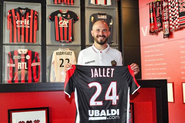 Christophe Jallet (OGC Nice) FOOTBALL : Christophe Jallet nouvelle recrue de l OGC Nice - Nice - 21 07 2017 NorbertScanella Panoramic 