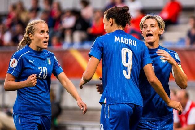 NLD, Tilburg, UEFA Women s Euro 2017, Deutschland (GER) vs Italien (ITA) 21.07.2017, Koenig Willem II Stadion , Tilburg, NLD, Tilburg, UEFA Women s Euro 2017, Deutschland (GER) vs Italien (ITA), im Bild picture shows Ilaria Mauro (Italien 9) (Italy 9) jubelt mit Valentina Cernoia (Italien 20) (Italy 20) ueber Treffer zum 1:1 Ilaria Mauro (Italien 9) (Italy 9) celebrates her goal with Valentina Cernoia (Italien 20) (Italy 20), nordphotox xRauch nph00251