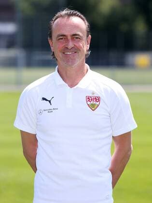 Fussball 1. Bundesliga 2017 2018 21.07.2017 Fototermin beim VfB Stuttgart: Manager Guenther Schaefer Stuttgart