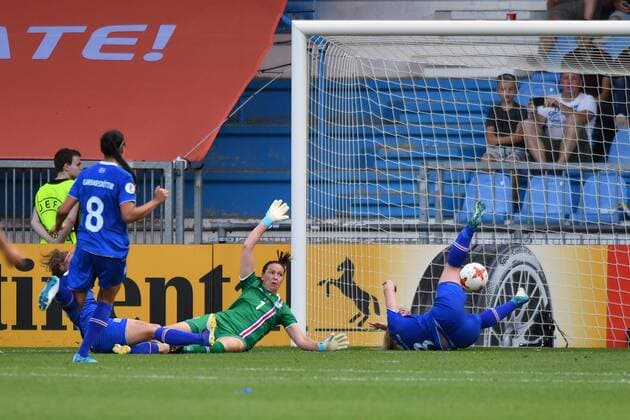 Gudbjoerg Gunnarsdottir (Torwart, Island , Iceland) (01) kann das 1:1 nicht verhindern, Fussball, UEFA Women s EURO 2017, Island - Schweiz, xmkx