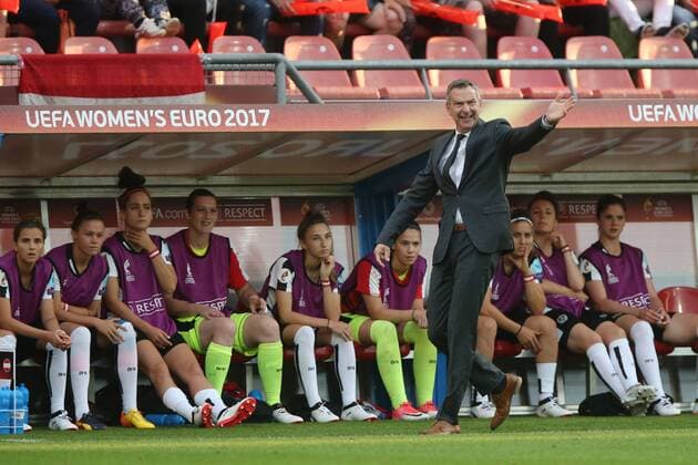coach Dominik Thalhammer of Austria women during the UEFA WEURO 2017 Group C group stage match between France and Austria at the Galgenwaard Stadium on July 22, 2017 in Utrecht, The Netherlands Women: France v Austria UEFA WEURO 2017 2017 2018 xVIxVIxImagesx xTomxBodexMultimediaxIVx 8288046