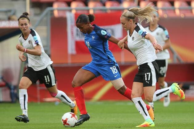 Viktoria Schnaderbeck of Austria women, Marie-Laure Delie of France women, Sarah Puntigam of Austria women during the UEFA WEURO 2017 Group C group stage match between France and Austria at the Galgenwaard Stadium on July 22, 2017 in Utrecht, The Netherlands Women: France v Austria UEFA WEURO 2017 2017 2018 xVIxVIxImagesx xTomxBodexMultimediaxIVx 8288047
