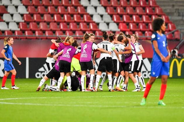 SOCCER - UEFA EURO EM Europameisterschaft Fussball 2017, FRA vs AUT UTRECHT,NETHERLANDS,22.JUL.17 - WOMEN SOCCER - UEFA Women s European Championship EM Europameisterschaft 2017, Group C, France vs Austria. Image shows the rejoicing of AUT. GEPAxpictures xFlorianxErtl
