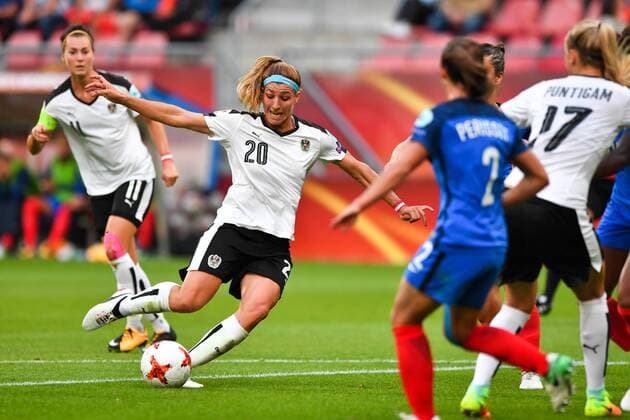 SOCCER - UEFA EURO EM Europameisterschaft Fussball 2017, FRA vs AUT UTRECHT,NETHERLANDS,22.JUL.17 - WOMEN SOCCER - UEFA Women s European Championship EM Europameisterschaft 2017, Group C, France vs Austria. Image shows Lisa Makas (AUT). GEPAxpictures xFlorianxErtl
