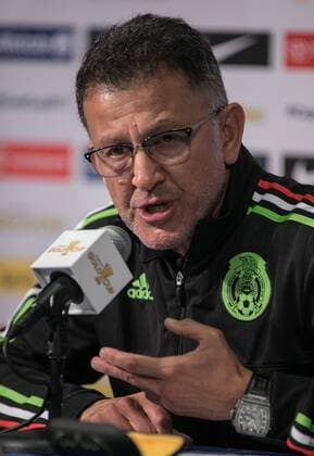 July 22, 2017 - Pasadena, California, U.S - Juan Carlos Osorio, coach of the national team Nationalteam of Mexico attends a Gold Cup soccer conference at the Rose Bowl in Pasadena California on Saturday, July 22, 2017. Juan Carlos Osorio press conference PK Pressekonferenz - ZUMAp124 20170722_zaa_p124_024 Copyright: xArianaxRuizx