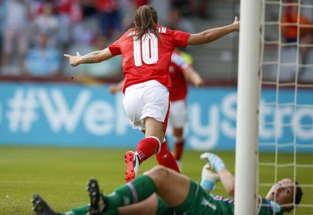 (170723) -- DOETINCHEM, July 23, 2017 -- Ramona Bachmann of Switzerland celebrates scoring as Gudbjorg Gunnarsdottir, goalie of Iceland looks on during the UEFA Women s EURO 2017 soccer tournament Group C match between Switzerland and Iceland at the Vijverberg Stadium in Doetinchem, the Netherlands, on July 22, 2017. Switzerland won 2-1. ) (wll) (SP)THE NETHERLANDS-DOETINCHEM-SOCCER-UEFA-WOMEN S EURO-SUI VS ISL YexPingfan 