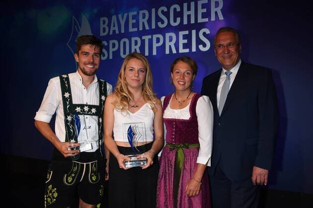 Johannes Rydzek, Lisa Zimmermann, Laura Dahlmeier und Joachim Herrmann Verleihung des Bayerischen Sportpreis 2017 Auszeichnung, Ehrung, Preis BMW Welt München 22. Juli 2017
