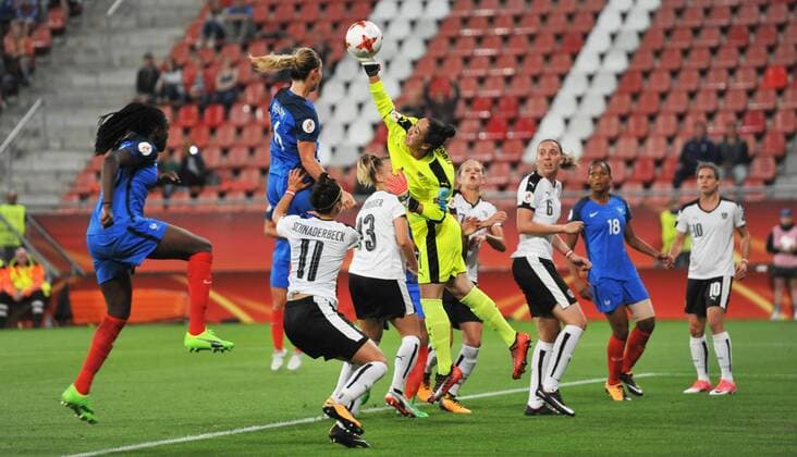 Womens Europeans Austria vs France Utrecht The Netherlands 22nd July 2017 Womens Europeans Austria vs France Austrian keeper Manuela Zinsberger but is unable to clear Amandine Henry s header which draws France level. 