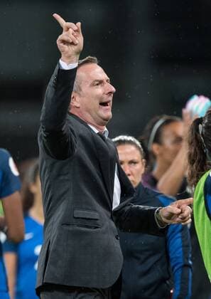 Freude nach dem Schlusspfiff - Oesterreich spielt 1:1 Unendschieden und freut sich, Cheftrainer Dominik Thalhammer (AUT). Vorrunde: Frankreich - Oesterreich in Utrecht am 22.07.2017. UEFA Fussball Frauen Europameisterschaft 2017 in den Niederlanden,