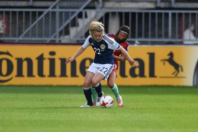 Zweikampf Fiona Brown (Schottland , Scotland) (22) Ana Marques Borges (Ana Borges, Portugal) (9), Fussball, UEFA Women s EURO 2017, Schottland - Portugal, xmkx