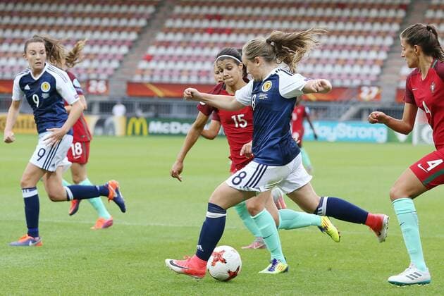 Erin Cuthbert of Scotland women, Carole Costa of Portugal women during the UEFA WEURO 2017 Group D group stage match between Scotland and Portugal at the Sparta stadium Het Kasteel on July 23, 2017 in Rotterdam, The Netherlands Women: Scotland v Portugal UEFA WEURO 2017 2017 2018 xVIxVIxImagesx xTomxBodexMultimediaxIVx 8296850
