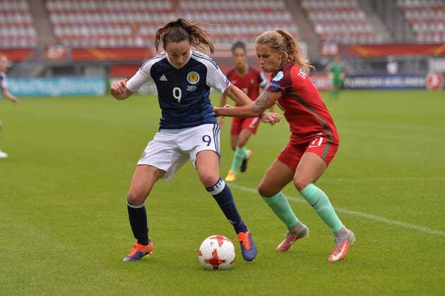 Zweikampf Caroline Weir (Schottland , Scotland) (9) Tatiana Vanessa Ferreira Pinto (Tatiana P., Portugal) (11), Fussball, UEFA Women s EURO 2017, Schottland - Portugal, xmkx