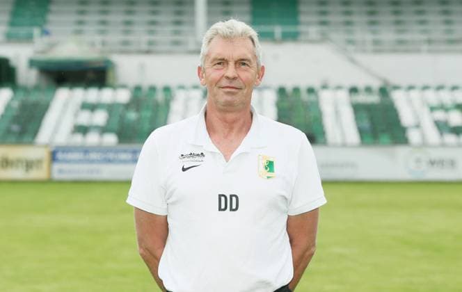 Chemie Leipzig - Teamfoto Fussball Regionalliga Leipzig, 22.07.2017, Alfred-Kunze-Sportpark, Fussball, Regionalliga NordOst, GER, Porträttermin 2017 2018. , BSG Chemie Leipzig , Im Bild: Trainer Dietmar Demuth ,