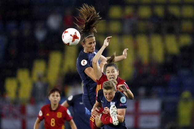 (L-R) Jill Scott of England women, Jennifer Hermoso of Spain women, Jade Moore of England women during the UEFA WEURO 2017 Group D group stage match between England and Spain at the Rat Verlegh stadium on July 23, 2017 in Breda, The Netherlands Women: England v Spain UEFA WEURO 2017 2017 2018 xVIxVIxImagesx xMauricexvanxSteenxIVx 8299613
