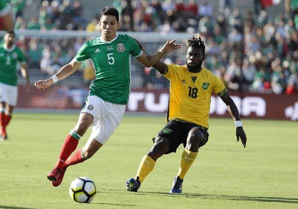 Mexico s Jesus Molina (L) vies for the ball with Jamaica s Owayne Gordon (R) during their Gold Cup semifinal soccer match between Mexico and Jamaica at Rose Bowl stadium in Pasadena, Ca, USA, 23 July 2017. MEXICO VS. JAMAICA !ACHTUNG: NUR REDAKTIONELLE NUTZUNG!  Copyright: xJoséxMéndezx JME01 20170724-636364636531718663