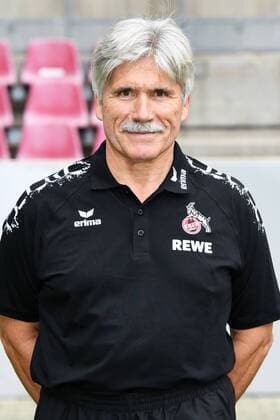 Fußball, GER, 1.BL, Porträttermin 2017 2018, 1. FC Köln, Mannschaftsarzt Dr. Peter Schäferhoff (FC Köln). Einzelbild, Portrait, Porträt.