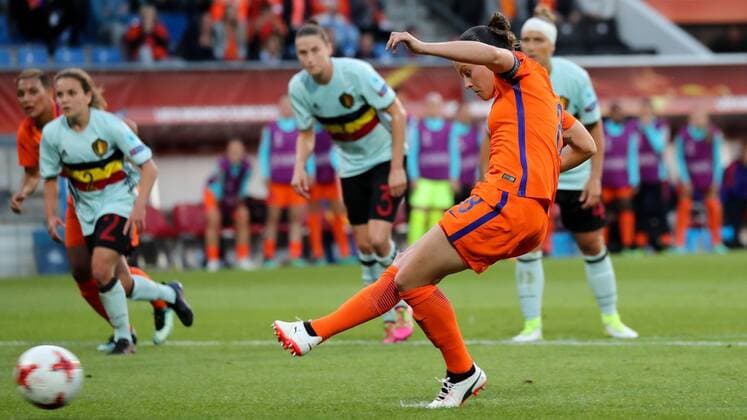 Sherida Spitse (Holland, 8) trifft per Elfmeter, erzielt das Tor zum 0:1, Treffer, Torerfolg, Action, Aktion, Fussball, UEFA Women s EURO 2017, Belgien - Niederlande, xozx