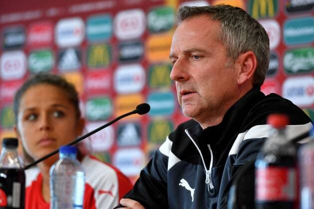 SOCCER - UEFA EURO EM Europameisterschaft Fussball 2017, ISL vs AUT ROTTERDAM,NETHERLANDS,25.JUL.17 - WOMEN SOCCER - UEFA Women s European Championship EM Europameisterschaft 2017, Group C, Iceland vs Austria, preview, press conference PK Pressekonferenz Austria. Image shows Laura Feiersinger and head coach Dominik Thalhammer (AUT). GEPAxpictures xFlorianxErtl