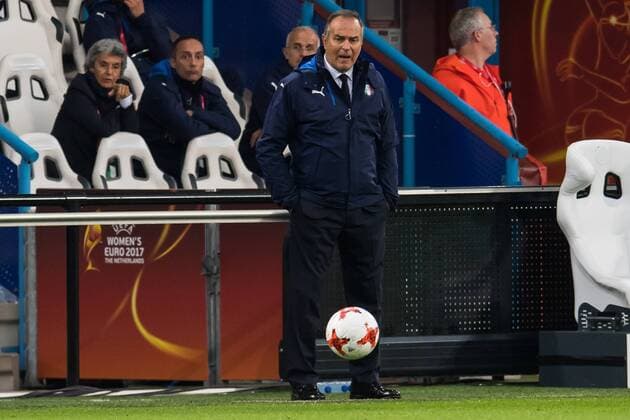 Bilder des Tages - SPORT coach Antonio Cabrini of Italy Women during the UEFA WEURO 2017 Group B group stage match between Sweden and Italy at the Vijverberg stadium on July 25, 2017 in Doetinchem, The Netherlands Women: Sweden v Italy UEFA WEURO 2017 2017 2018 xVIxVIxImagesx xGerritxvanxKeulenxIVx 8310479