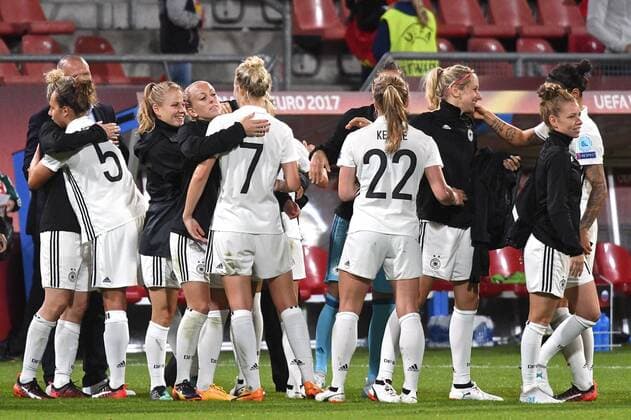 Russia Women v Germany Women UEFA Women s Euros 2017 Germany players celebrate the 2-0 win over Russia following the UEFA Women s Euros 2017 match at Stadion Galgenwaard, Utrecht Copyright: xKristianxKanex FIL-10438-0047 UK Newspapers OUT