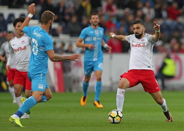 SOCCER - UEFA CL quali, RBS vs Rijeka SALZBURG,AUSTRIA,26.JUL.17 - SOCCER - UEFA Champions League qualification, Red Bull Salzburg vs HNK Rijeka. Image shows Dario Zuparic (Rijeka) and Munas Dabbur (RBS). GEPAxpictures xThomasxBachun