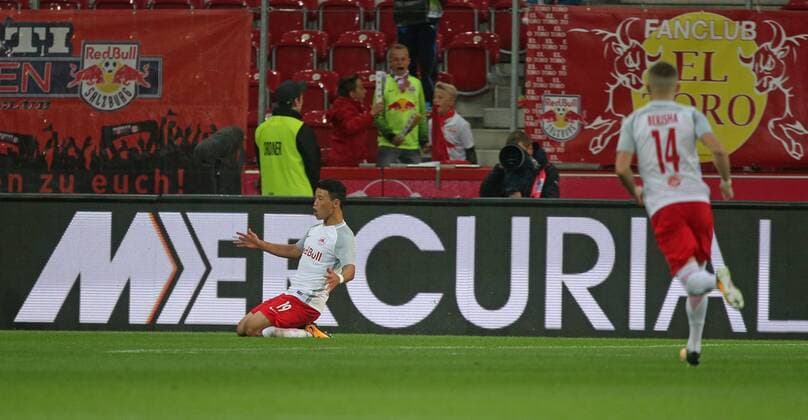 SOCCER - UEFA CL quali, RBS vs Rijeka SALZBURG,AUSTRIA,26.JUL.17 - SOCCER - UEFA Champions League qualification, Red Bull Salzburg vs HNK Rijeka. Image shows the rejoicing of Hee Chan Hwang (RBS). GEPAxpictures xThomasxBachun
