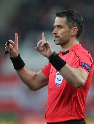 SOCCER - UEFA CL quali, RBS vs Rijeka SALZBURG,AUSTRIA,26.JUL.17 - SOCCER - UEFA Champions League qualification, Red Bull Salzburg vs HNK Rijeka. Image shows referee Daniel Stefanski (POL). GEPAxpictures xThomasxBachun