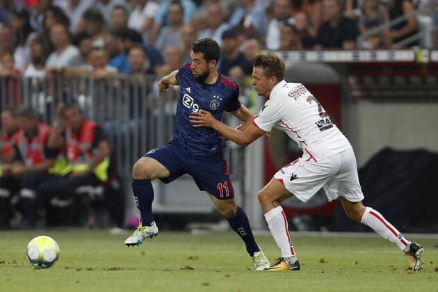 (L-R) Amin Younes of Ajax, Arnaud Souquet of OCG Nice during the UEFA Champions League third round qualifying first leg match between OGC Nice and Ajax Amsterdam on July 26, 2017 at the Allianz Riviera in Nice, France OGC Nice v Ajax UEFA Champions League 2017 2018 xVIxVIxImagesx xMauricexvanxSteenxIVx 8316895