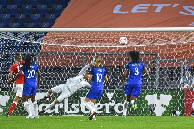 Switzerland v France UEFA Women s Euros 2017 France goalkeeper Sarah Bouhaddi is beaten by the header by Ana-Maria CrnogorÄeviÄ? of Switzerland who scores their first goal to make it France 0 Switzerland 1 during the UEFA Women s Euros 2017 match at the Rat Verlegh Stadion, Breda Copyright: xKristianxKanex FIL-10443-0014 UK Newspapers OUT