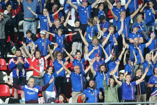fan, supporters, sing during the UEFA WEURO 2017 Group C group stage match between Iceland and Austria at the Sparta stadium Het Kasteel on July 26, 2017 in Rotterdam, The Netherlands Women: Iceland v Austria UEFA WEURO 2017 2017 2018 xVIxVIxImagesx xTomxBodexMultimediaxIVx 8317674