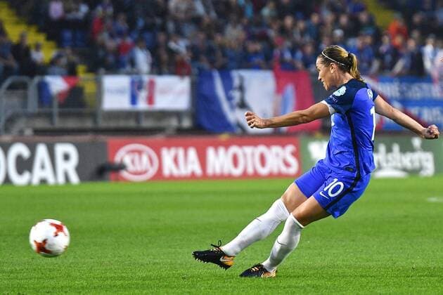 Switzerland v France UEFA Women s Euros 2017 Camille Abily of France shoots at goal during the UEFA Women s Euros 2017 match at the Rat Verlegh Stadion, Breda Copyright: xKristianxKanex FIL-10443-0028 UK Newspapers OUT