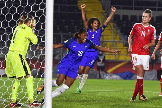 Switzerland v France UEFA Women s Euros 2017 Switzerland goalkeeper GaÃ«lle Thalmann is beaten by the free kick by Camille Abily of France to make it France 1 Switzerland 1 during the UEFA Women s Euros 2017 match at the Rat Verlegh Stadion, Breda Copyright: xKristianxKanex FIL-10443-0045 UK Newspapers OUT