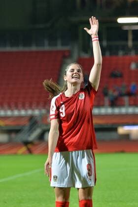 Jubel, Freuen, celebrate, happy, cheer , Goal Celebration Sarah Zadrazil (Österreich) (9) nach Viertelfinaleinzug, Fussball, UEFA Women s EURO 2017, Island - Österreich, xmkx