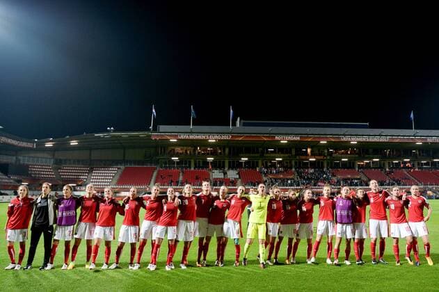 SOCCER - UEFA EURO EM Europameisterschaft Fussball 2017, ISL vs AUT ROTTERDAM,NETHERLANDS,26.JUL.17 - WOMEN SOCCER - UEFA Women s European Championship EM Europameisterschaft 2017, Group C, Iceland vs Austria. Image shows the rejoicing of AUT. GEPAxpictures xFlorianxErtl