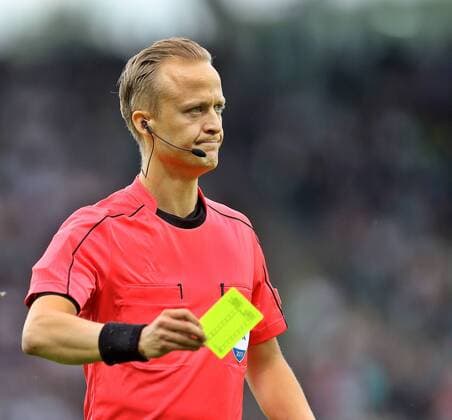 SOCCER - EL quali, Sturm vs Fenerbahce GRAZ,AUSTRIA,27.JUL.17 - SOCCER - UEFA Europa League qualification, SK Sturm Graz vs Fenerbahce Istanbul. Image shows referee Ola Hobber Nilsen (NOR). GEPAxpictures xM.xOberlaender