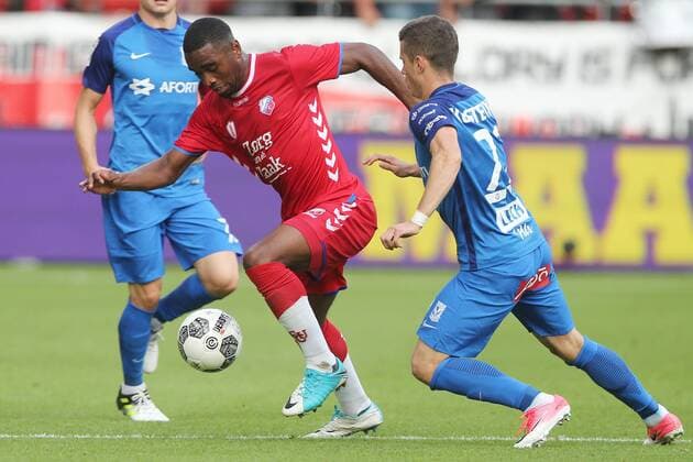 Gyrano Kerk of FC Utrecht, Volodymyr Kostevych of Lech Poznan during the UEFA Europa League third qualifying round first leg match between FC Utrecht and Lech Poznan FC at the Nieuw Galgenwaard Stadium, on July 27, 2017 in Utrecht, The Netherlands FC Utrecht v Lech Poznan UEFA Europa League 2017 2018 xVIxVIxImagesx xTomxBodexMultimediaxIVx 8324004