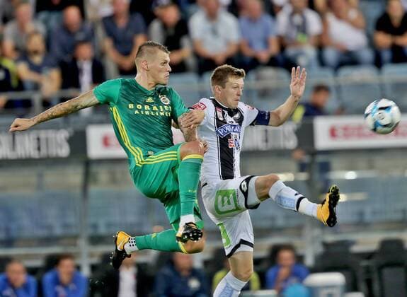 SOCCER - EL quali, Sturm vs Fenerbahce GRAZ,AUSTRIA,27.JUL.17 - SOCCER - UEFA Europa League qualification, SK Sturm Graz vs Fenerbahce Istanbul. Image shows Martin Skrtel (Fenerbahce) and Deni Alar (Sturm). GEPAxpictures xHansxOberlaender