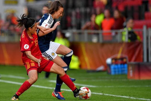 SOCCER - UEFA EURO EM Europameisterschaft Fussball 2017, SCO vs ESP DEVENTER,NETHERLANDS,27.JUL.17 - WOMEN SOCCER - UEFA Women s European Championship EM Europameisterschaft 2017, Group D, Scotland vs Spain. Image shows Silvia Meseguer (ESP) and Caroline Weir (SCO). GEPAxpictures xFlorianxErtl