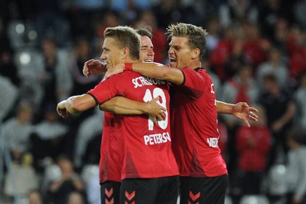 Jubel bei (v.l.n.r.) Nils Petersen (SC Freiburg) Florian Niederlechner (SC Freiburg) beim Spiel SC Freiburg vs NK Domzale, am 27.07.20177. Freiburg Copyright: xLaegler xEibner-Pressefotox EP_SLR
