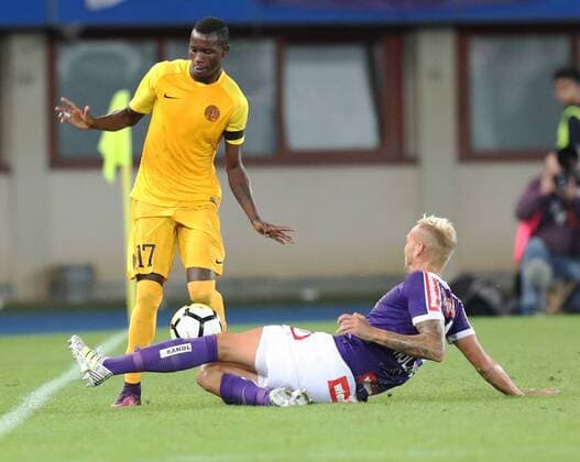 SOCCER - UEFA EL quali, A.Wien vs Limassol VIENNA,AUSTRIA,27.JUL.17 - SOCCER - UEFA Europa League qualification, FK Austria Wien vs AEL Limassol. Image shows Mesca (Limassol) and Raphael Holzhauser (A.Wien). GEPAxpictures xChristianxOrt