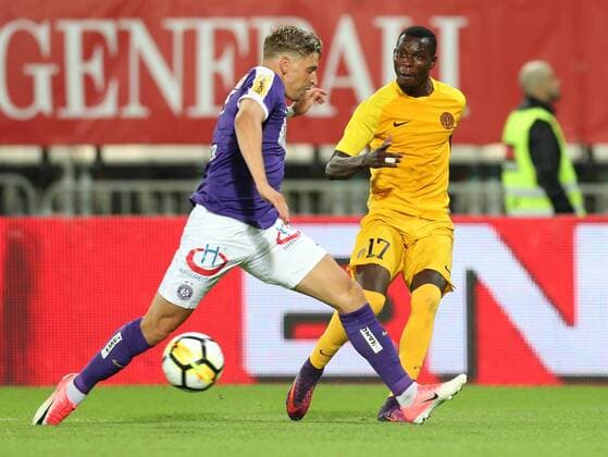 SOCCER - UEFA EL quali, A.Wien vs Limassol VIENNA,AUSTRIA,27.JUL.17 - SOCCER - UEFA Europa League qualification, FK Austria Wien vs AEL Limassol. Image shows Jens Stryger Larsen (A.Wien) and Mesca (Limassol). GEPAxpictures xChristianxOrt