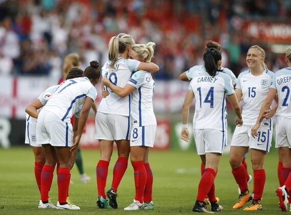(170728) -- TILGURG, July 28, 2017 -- Players of team England celebrate after scoring in the UEFA Women s EURO 2017 soccer tournament Group D match between England and Portugal in Tilburg, the Netherlands, July 27, 2017. England won 2-1. ) (SP)NETHERLANDS-UEFA-WOMEN S EURO-2017-GROUP-ENGLAND-PORTUGAL YexPingfan 