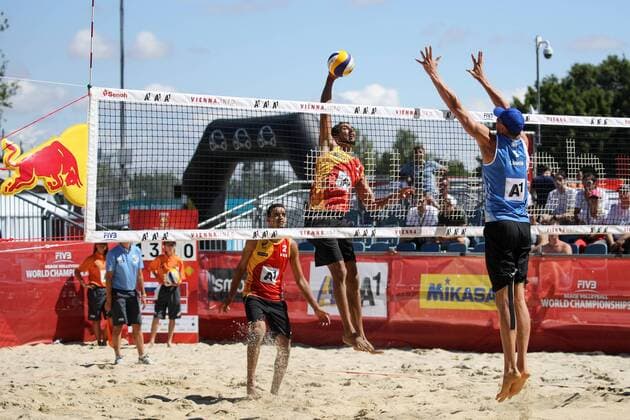 Beach volleyball Beachvolleyball - FIVB World Championships 2017 VIENNA,AUSTRIA,28.JUL.17 - BEACH VOLLEYBALL - FIVB World Championships. Image shows Mohamed Abicha and Zouheir El Graoui (MOR) and Nikita Liamin (RUS). GEPAxpictures xMaticxKlansek