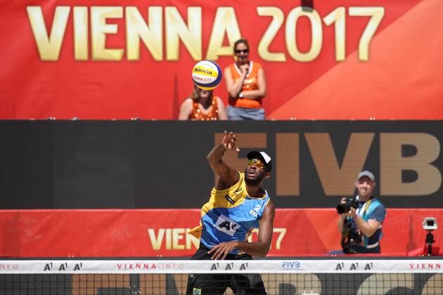 Beach volleyball Beachvolleyball - FIVB World Championships 2017 VIENNA,AUSTRIA,28.JUL.17 - BEACH VOLLEYBALL - FIVB World Championships. Image shows Evandro Goncalves (BRA). GEPAxpictures xMaticxKlansek