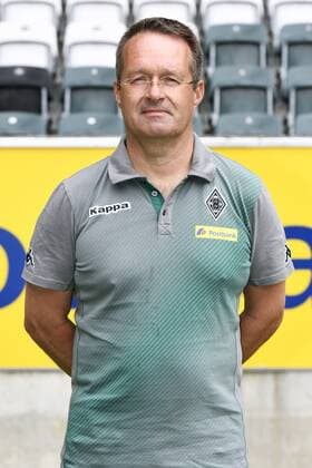 Fußball, GER, 1.BL, Porträttermin 2017 2018, VfL Borussia Mönchengladbach, Leiter Medizin und Prävention Dr. Andreas Schlumberger (Gladbach). Einzelbild, Portrait, Porträt.