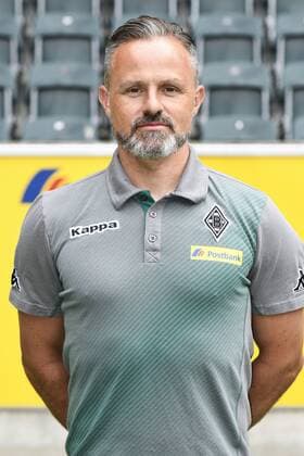 Fußball, GER, 1.BL, Porträttermin 2017 2018, VfL Borussia Mönchengladbach, Reha-Trainer Andreas Bluhm (Gladbach). Einzelbild, Portrait, Porträt.