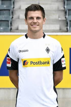 Fußball, GER, 1.BL, Porträttermin 2017 2018, VfL Borussia Mönchengladbach, Jonas Hofmann (Gladbach). Einzelbild, Portrait, Porträt.
